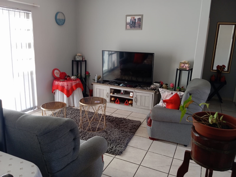 2 Bedroom Property for Sale in Kabega Park Eastern Cape